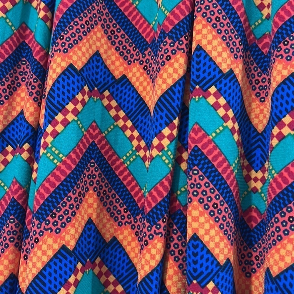 LulaRoe Madison printed size Medium - Picture 7 of 10